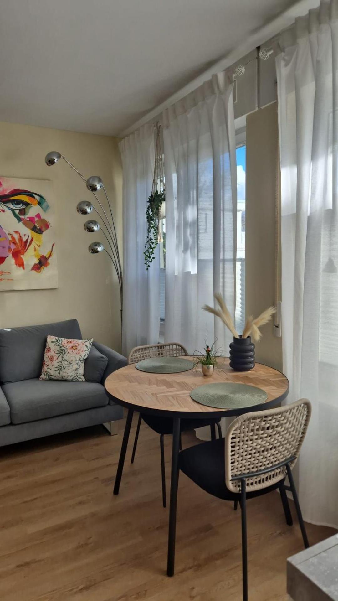 Litzi Apartment *